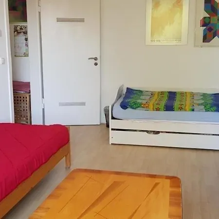Lejlighed Mit 2 Schlafzimmern Bei Dusseldorf U Koln Solingen